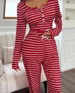 Randig pyjamas