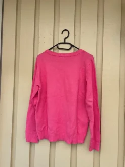 Rosa Stickad Tröja Från Vila