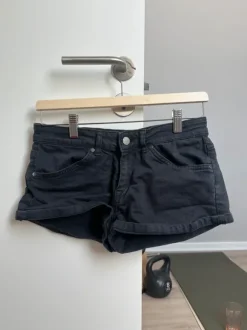 Roxy shorts