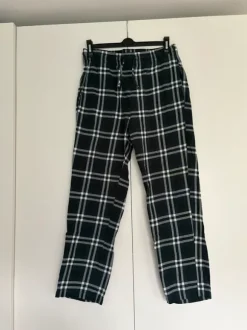 Rutiga pyjamasbyxor från lager 157