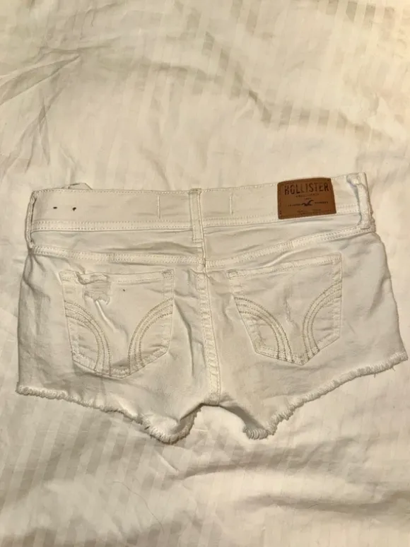 2000s low waist hollister shorts