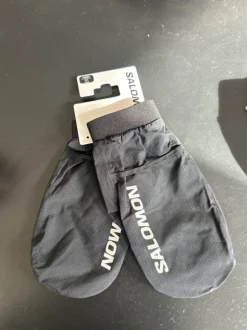 Salomon shell gloves