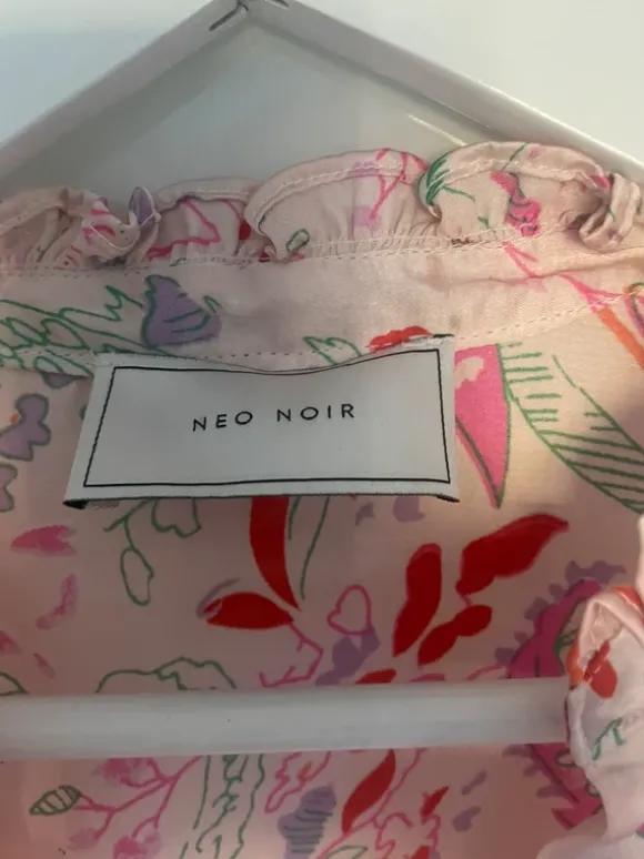 Sød sommertop Neo noir