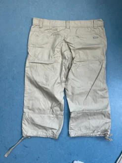 sejeste capri bukser