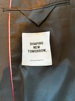 Shaping New Tomorrow jakkesæt – meget god stand