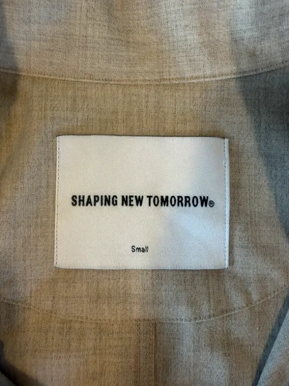 Shaping new tomorrow skjorte