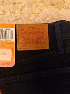 shorts Levis helt ny waist 24