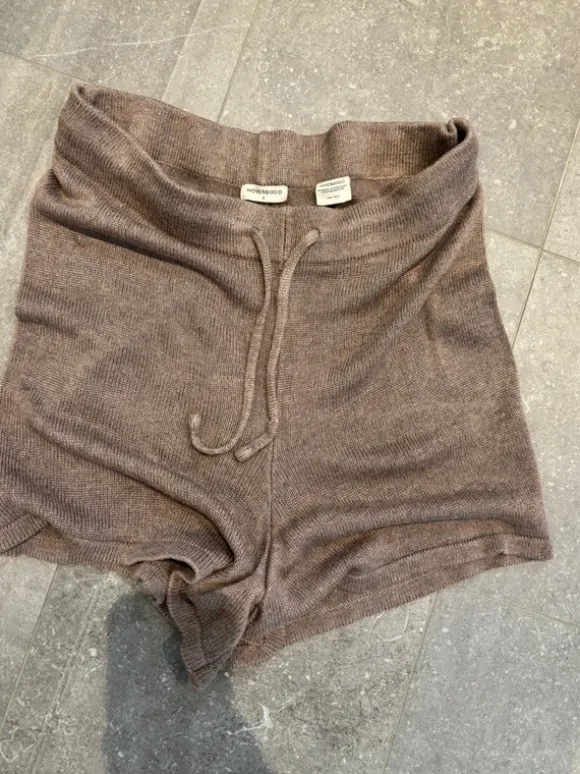 Shorts stickade Movesgood