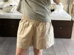 Skall studio beige shorts