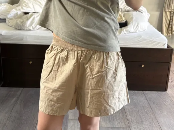 Skall studio beige shorts