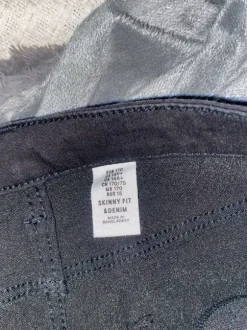 Skinny jeans