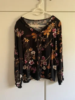 Skjortebluse