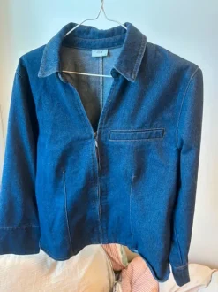Smuk zip up denim jakke/bluse
