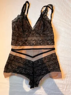 Smukt lingeri (body)