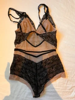 Smukt lingeri (body)