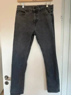 SNT jeans