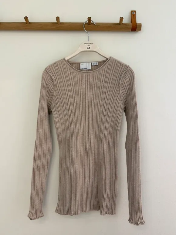Snygg ribbad beige gravidtröja från Asos