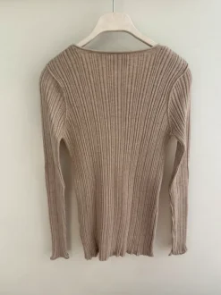Snygg ribbad beige gravidtröja från Asos