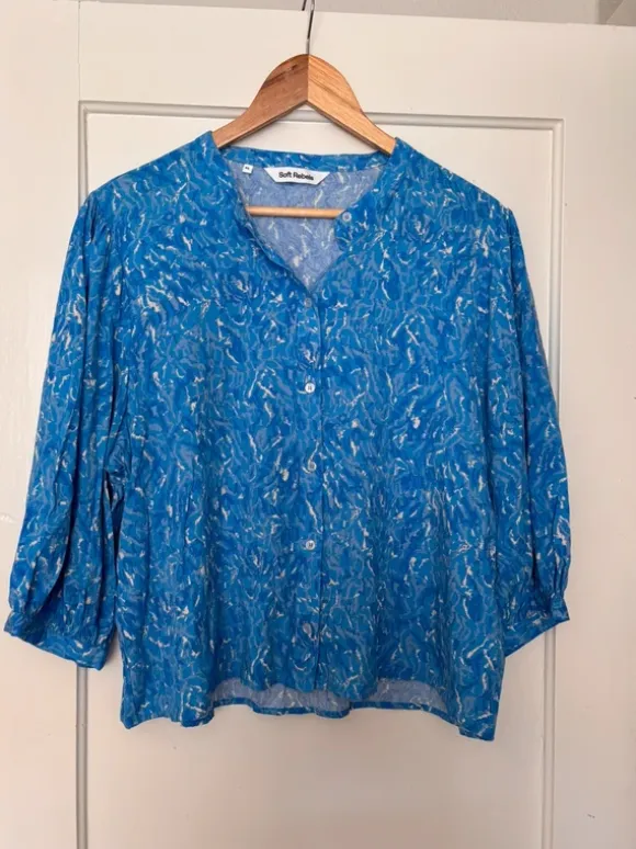 Soft rebels bluse med knapper størrelse xl