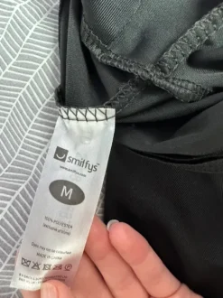 Sort heldragt kostume