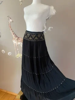 Spódnica boho Sara Kelly czarna maxi haftowana wiskoza lekka etno 40