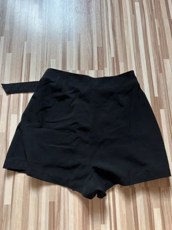Spódnico spodenki spódnica z spodenkami pull&bear