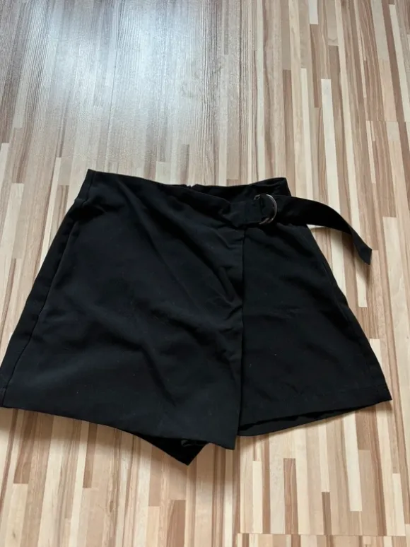 Spódnico spodenki spódnica z spodenkami pull&bear