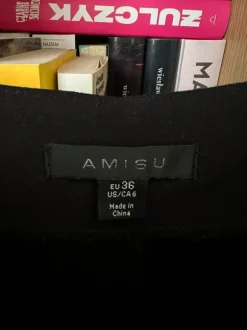 Spódnico-spodenki czarne black asymetryczne ozdobne guziki Amisu 36 S wiskoza Viscose