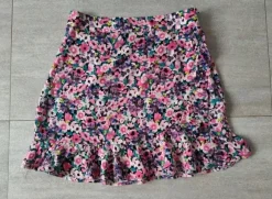 Spódniczka mini w kwiaty z falbankami Pull & Bear rozm. S
