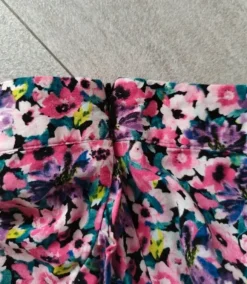 Spódniczka mini w kwiaty z falbankami Pull & Bear rozm. S