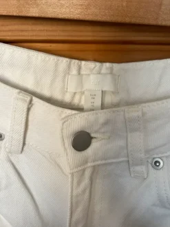 Spodenki bermudy S/36 kremowe H&M