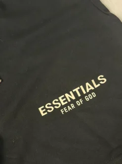 spodenki essentials