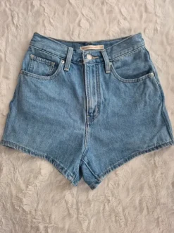 Spodenki levis