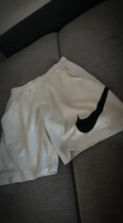 Spodenki Nike białe
