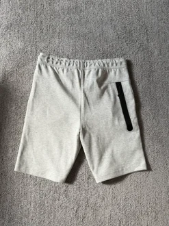 Spodenki Nike Tech Fleece