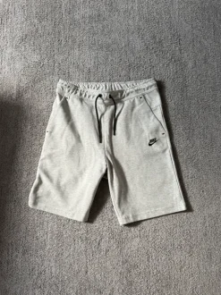 Spodenki Nike Tech Fleece