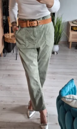 Spodnie 46 3xl od F&F