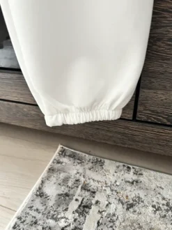 Spodnie damskie baggy z kwiatem
