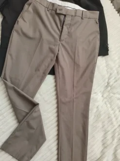 Spodnie garniturowe boohooMAN R32, rozm M