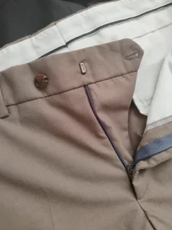Spodnie garniturowe boohooMAN R32, rozm M