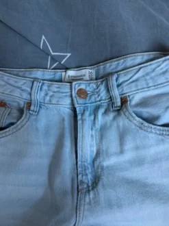 Spodnie jeansowe stradivarius D91