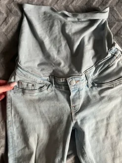 Spodnie jeansy mom jeans ciążowe XS z pasem