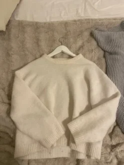 Stickad tröja