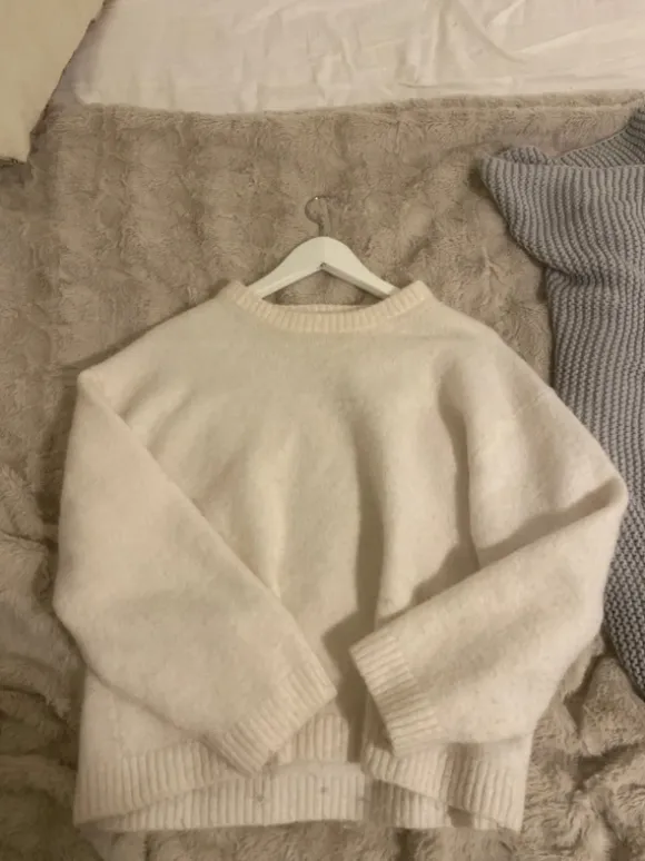 Stickad tröja