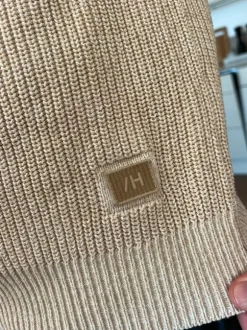 Stickad tröja