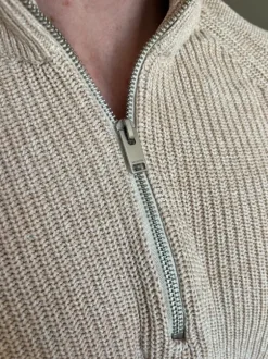 Stickad tröja