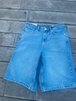 Stilet lyseblå shorts