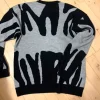 Streetwear striktrøje (Str. L)