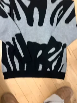 Streetwear striktrøje (Str. L)