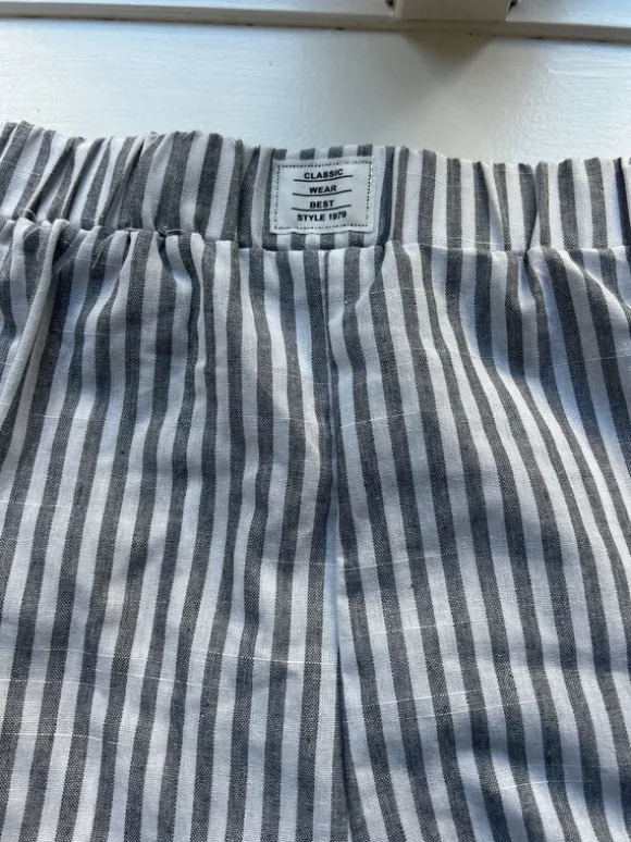 Stribede shorts i let stof